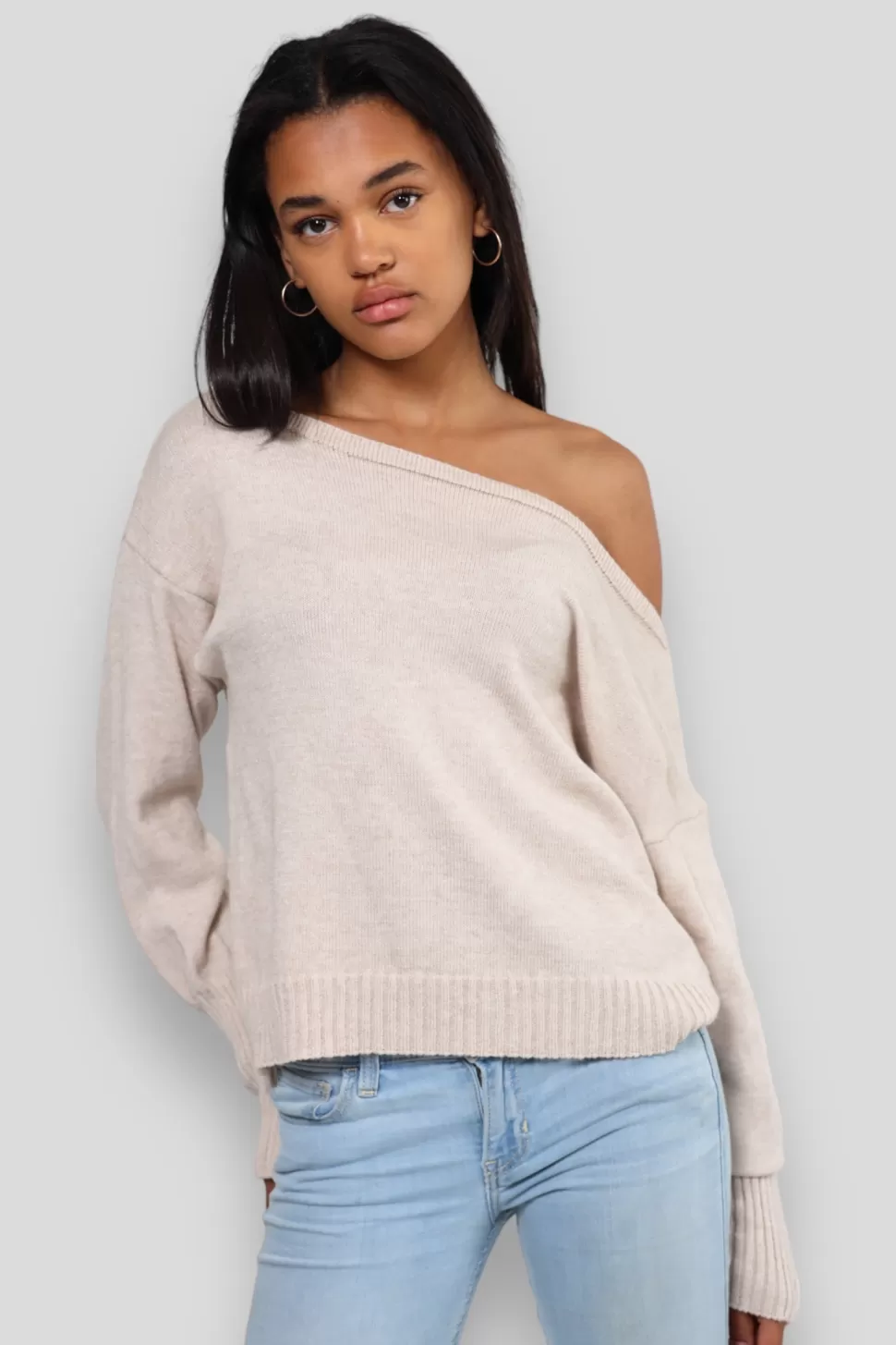 Pull "Une Epaule" Beige*Meet Me There Clearance