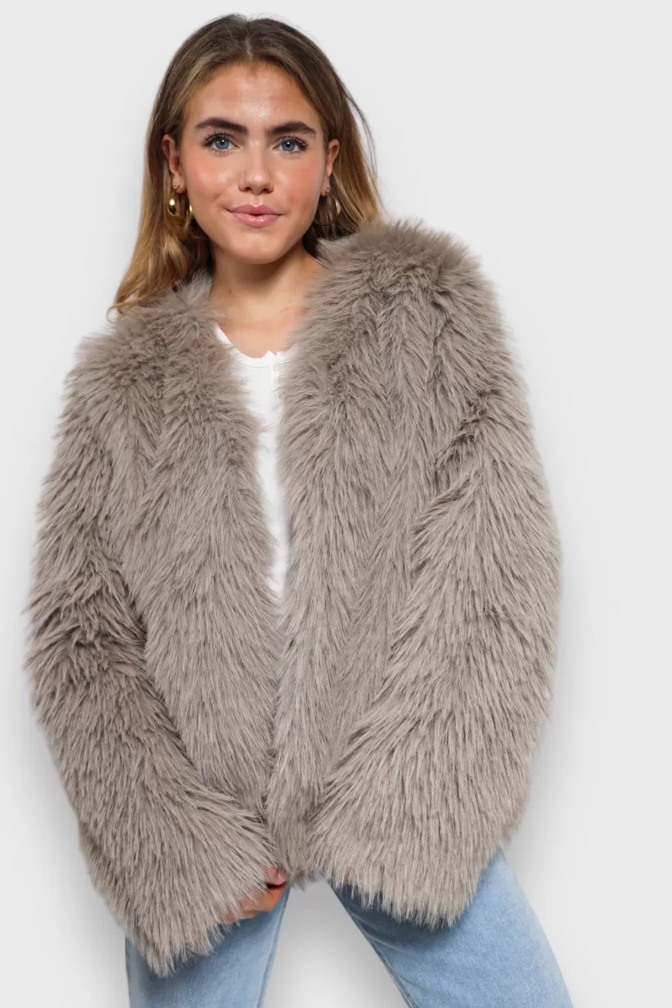 Veste "Furry" Taupe*Meet Me There Clearance